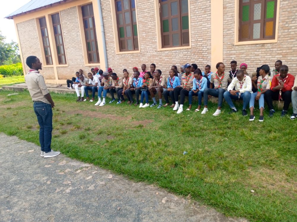 Oeuvres_Martins's tweet photo. et les convaincre à adopter un comportement responsable.
ce partant, d'autres activités sont prévues entre nos unités dans un proche avenir pour continuer à entretenir nos liens amicaux.
#FSMT1⚜️☘️
#ODD
#SSR #VSBG
#Pensezglobalagissezlocal
#Spreadinglove❤️ https://t.co/h6vbSZY4iu