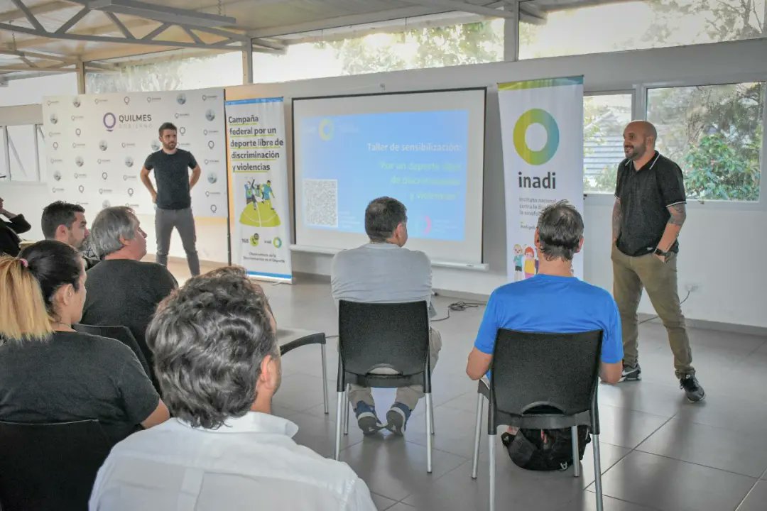 LucasTundisOK's tweet photo. Desde @QuilmesMuni en articulación con el  Observatorio de la Discriminación en el Deporte del Inadi realizamos una  Charla referida a un deporte libre de Discriminación y Violencias.

Agradecemos  la participación a  delegados y dirigentes de Clubes de Barrio.

#DeportesQuilmes https://t.co/yf9D9WdP7P