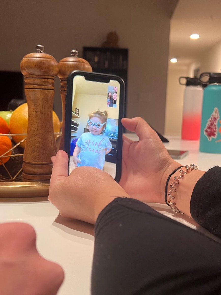 cateyylynn's tweet photo. Moms can still have fun too 🥳 https://t.co/D66A695izP