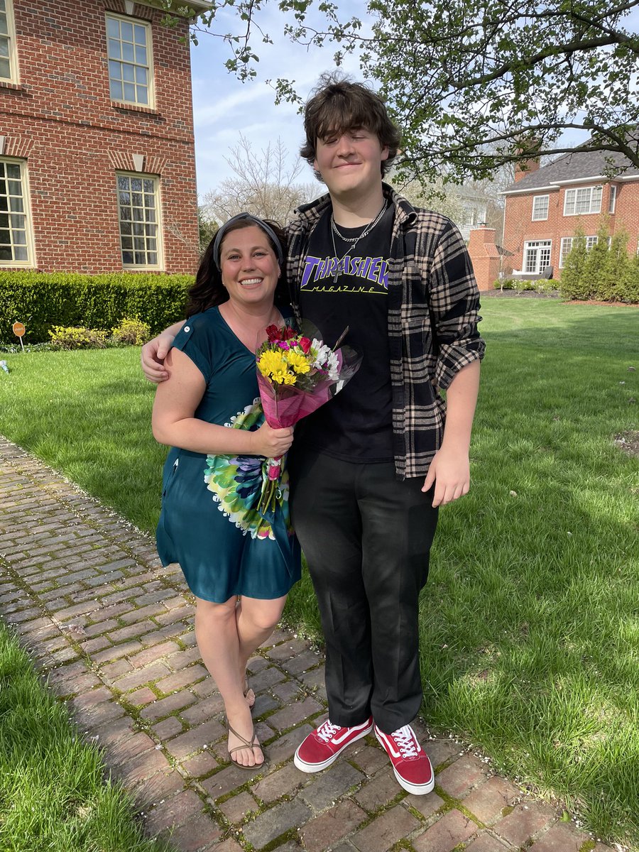MrsLauersClass's tweet photo. I am incredibly honored to hand diplomas to these two grads! #seniorselect https://t.co/sNx26kiLf0