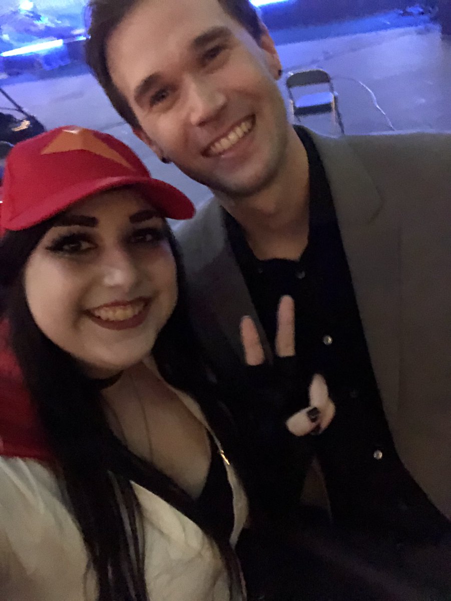 averylovesfish's tweet image. Bonus @LeTigress makes this even better ♡