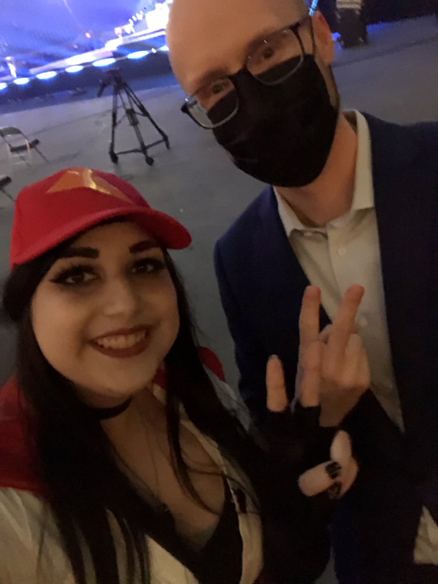 averylovesfish's tweet image. Bonus @LeTigress makes this even better ♡