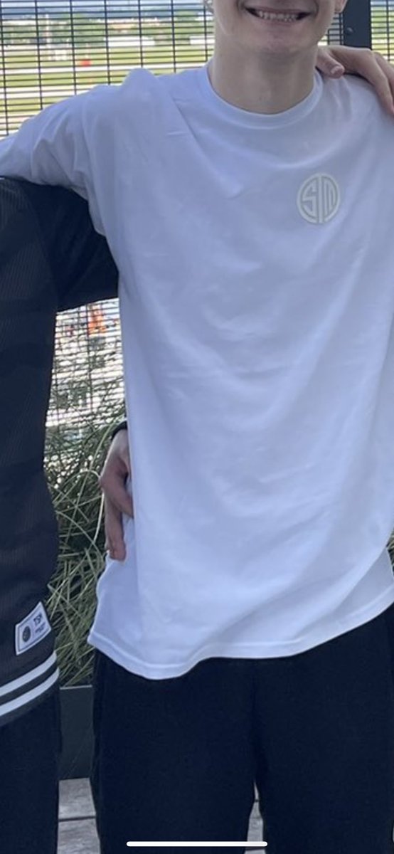 PoopyPrince's tweet photo. @ImperialHal @TSM_Reps @Verhulst @AcieTwitch @_minustempo 😳🫣😏 https://t.co/9ppAhtYs7s