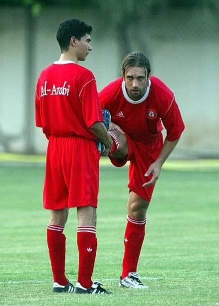 محمد بركات أثناء احترافه في صفوف العربي القطري.. هل تعرفتم على زميله؟ 👀👀