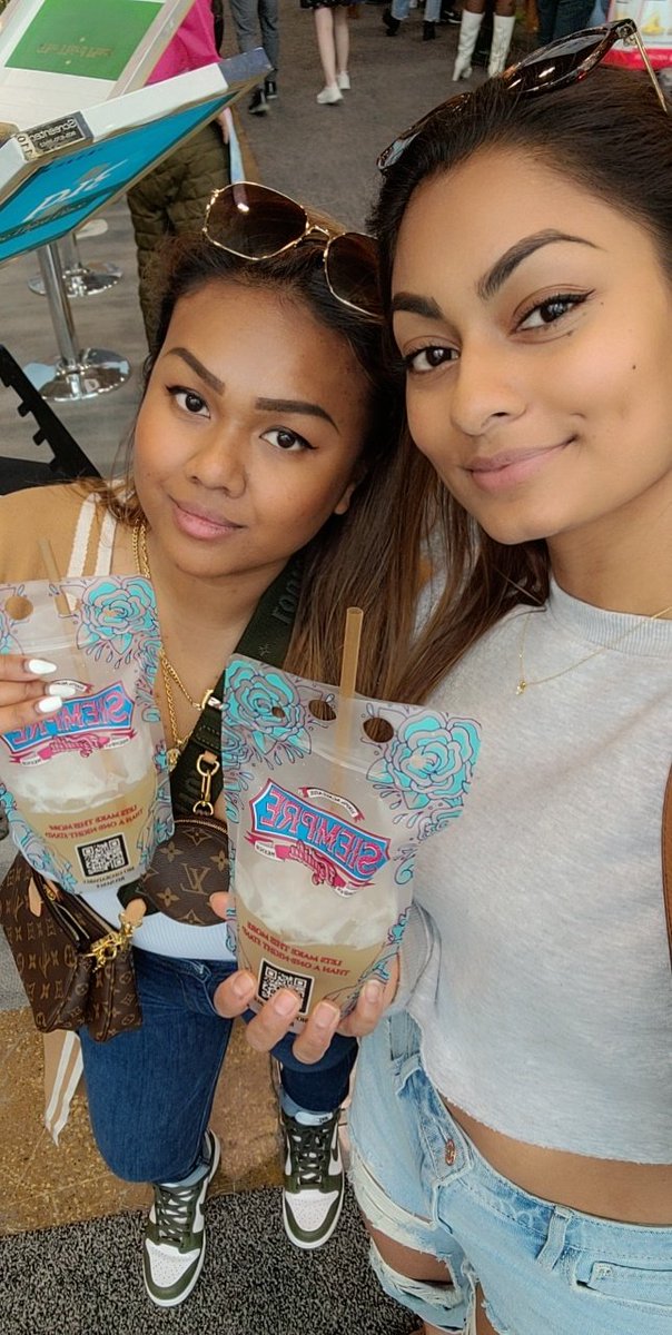 <a href="/siempre_tequila/">Siempre Tequila</a> was definitely the best vendor (both drinks and people) at the T.O.  Food &amp; Drink Fest 🍹 <a href="/ApeChido/">Chido the Bored Ape</a> #BAYC #NFTCommmunity