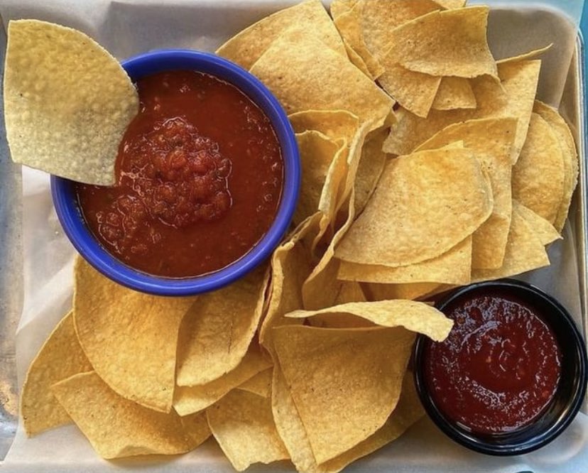 AjoAls1's tweet photo. Let us know if youโve been thinking about some Ajo Alโs Chips, Salsa, and Hot Sauce ๐ค #chips #salsa #hotsauce #chipsandsalsa #bestsalsa #besthotsauce #bestchipsandsalsa https://t.co/hG2x59kqgN
