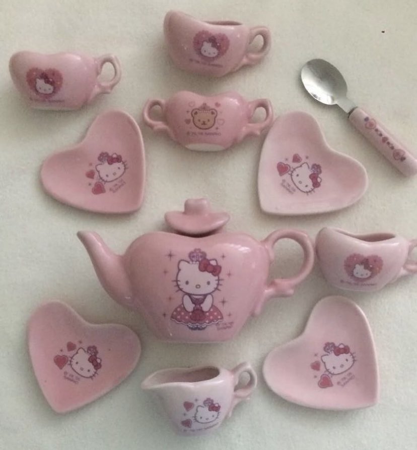 ْ on Twitter "need this hello kitty teacup set https//t.co/P88bvY1bCi