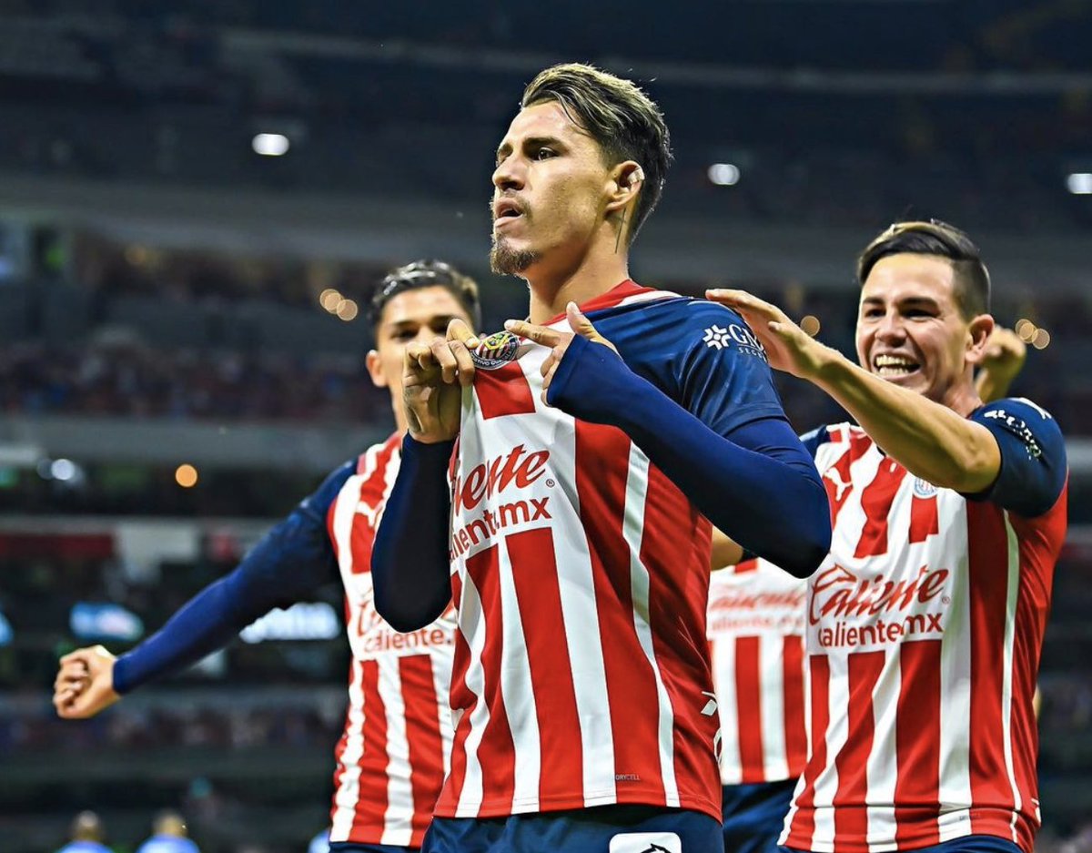 Pocchi de Chivas ❤️🤍 tweet media
