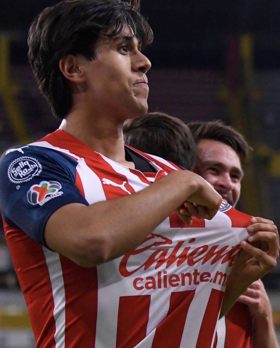 Pocchi de Chivas ❤️🤍 tweet media