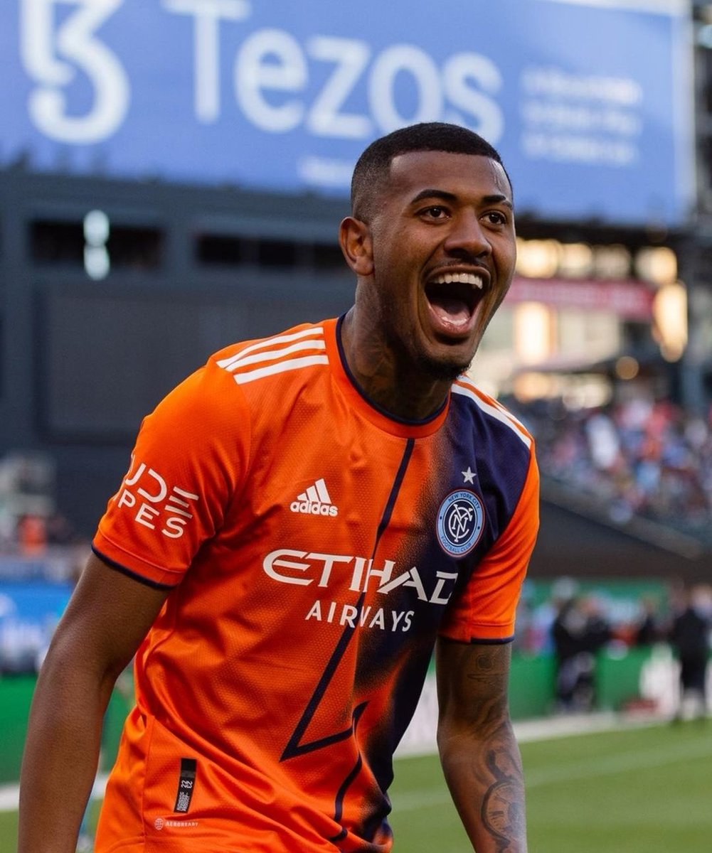 FootwayGroup's tweet photo. Com gol + assistência de Thiago Andrade, o 🇺🇲 New York City venceu o Toronto por 5x4 pela MLS, neste domingo.

Thiago nas últimas quatro partidas:

⚽️⚽️⚽️⚽️ gols
👟👟 assistências
🔥 Participa de 1 gol a cada 55 minutos em campo

🇧🇷 DECISIVO O BRASILEIRO 🇧🇷 https://t.co/u7YvyLbe02