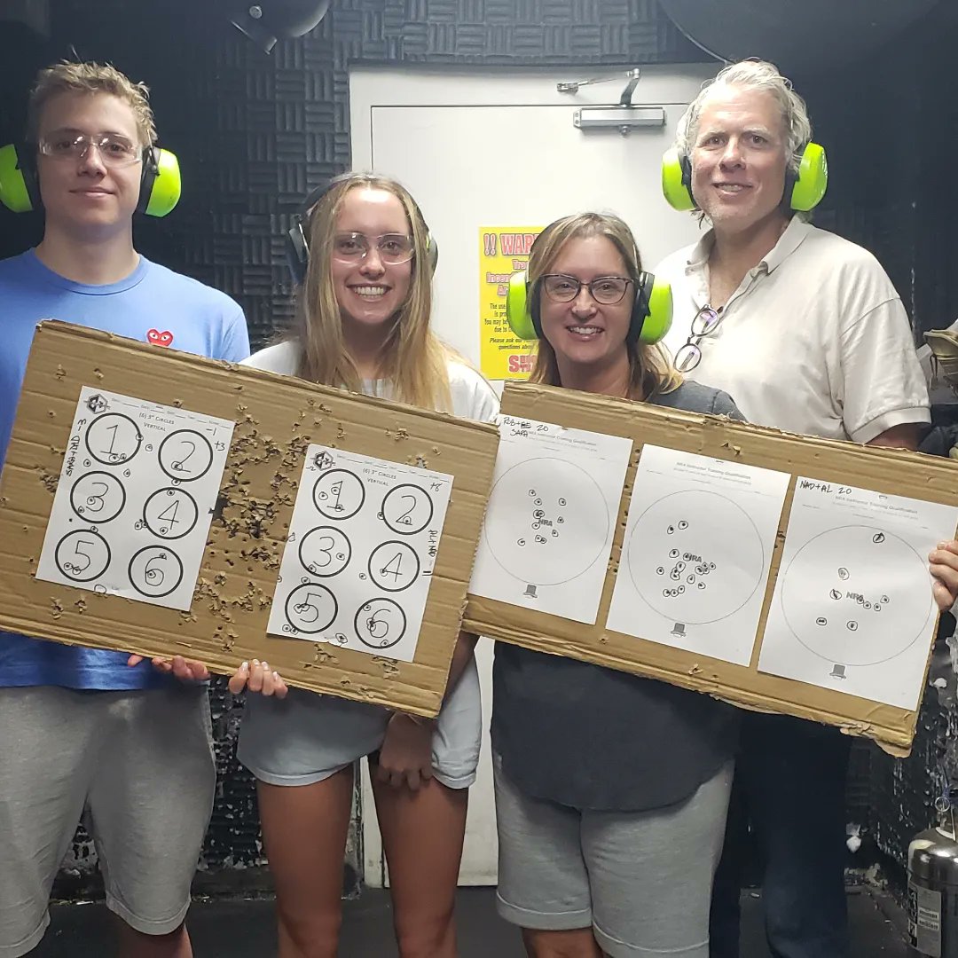 GunExecutive's tweet photo. They came back for more so we stepped up the challenge. Rotated teams of two incorporating several essential skills into a fun circuit. Who says you can't have fun and learn life saving skills at the same time?
#sarasotaflorida #bradentonflorida #executivegun #shoot4fun https://t.co/b8X2LScVcz