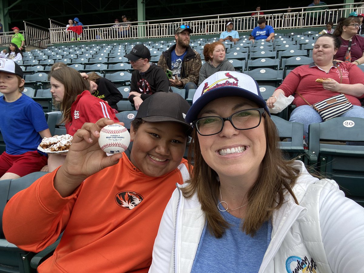 A huge thank you to the Springfield Cardinals and Springfield Public Schools!   The McGregor Tigers had a great time at the ballpark! <a href="/Sgf_Cardinals/">Springfield Cardinals</a> <a href="/officialSPS/">Springfield Public Schools</a>