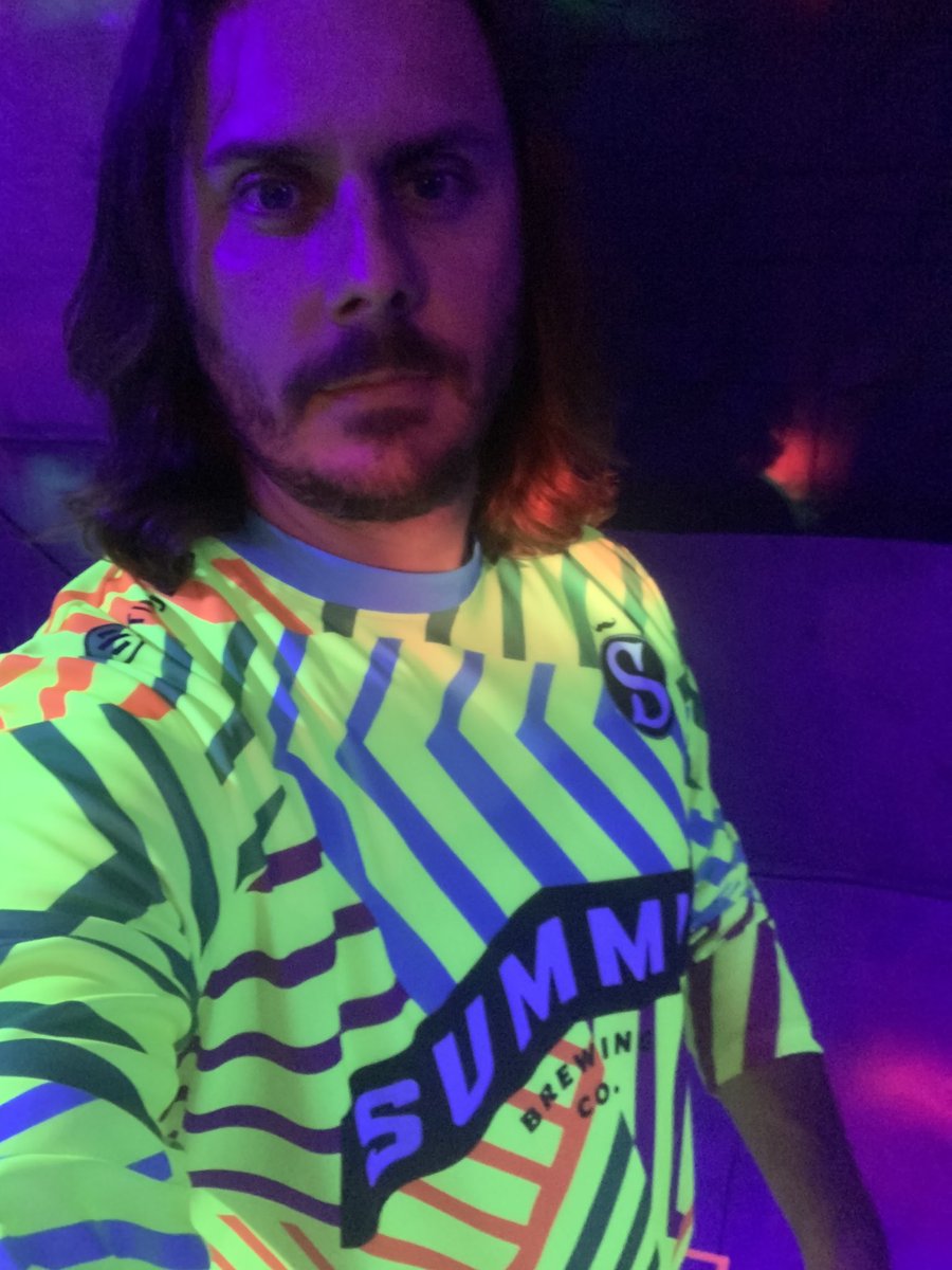 @StegmansSC GK shirt is perfect for a black light/glow party.