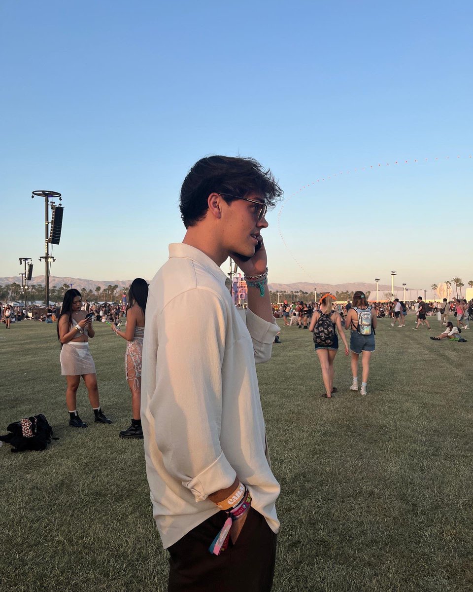 Noah Beck tweet media