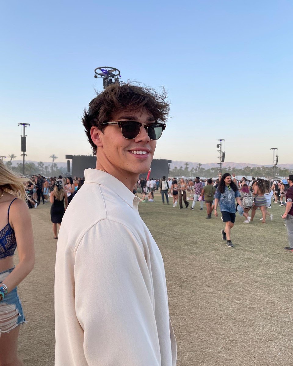 Noah Beck tweet media