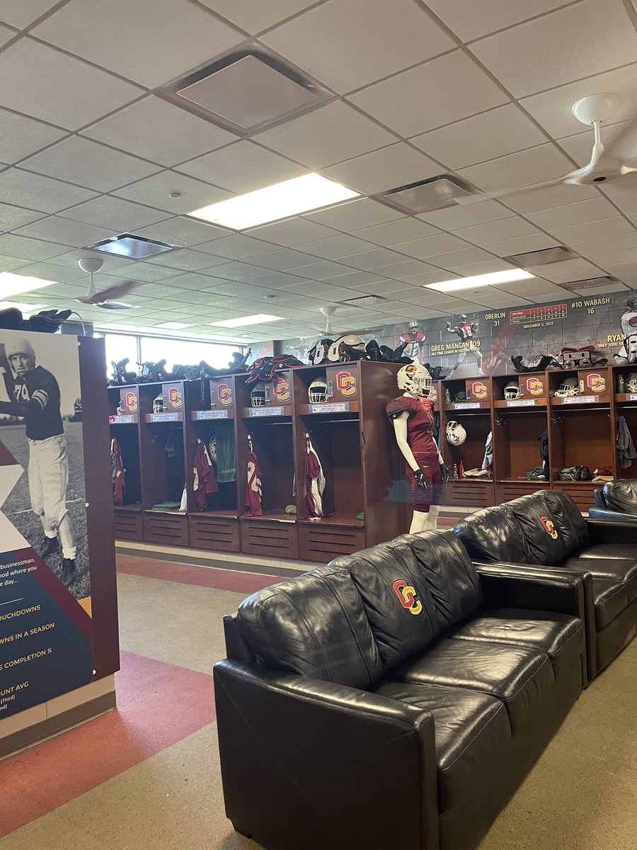 Had a great visit at Oberlin College. Thank you to @CoachO_YEOFB for having me! <a href="/Luke7baker/">Luke Baker</a> <a href="/SIHSSports/">SIHS Sports</a> <a href="/SIHSStrength/">SIHS Strength</a>