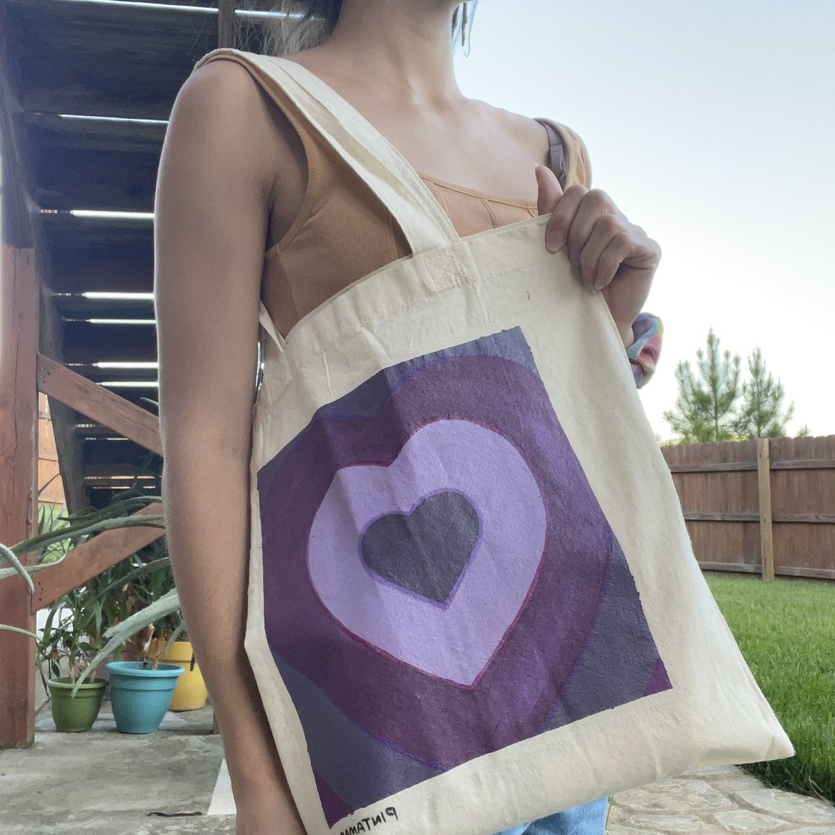 pintamar_'s tweet photo. Tote bags are now $35 online!!
Until the end of the day 💖 https://t.co/Xcqx1HywGF