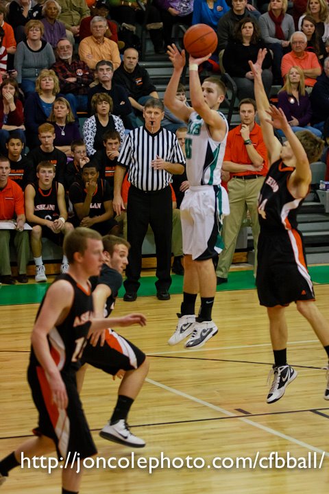 swankonsports's tweet photo. The Clear Fork Valley Athletic Hall of Fame is pleased to announce the class of 2022.  1989 graduate Amy Dillon-Bogner, her basketball coach calls her one of the best guards in school history, and 2014 graduate, a three sport star, football, basketball and baseball, Ridge Winand. https://t.co/oU6k8tMDdQ