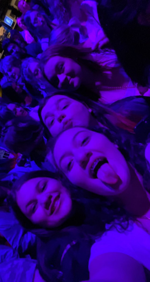 bedzard1s's tweet photo. i always get bullied into this (being held captive actually) #sebotwtselfieday
ft my dog and my concert besties https://t.co/BYyF55hzWO
