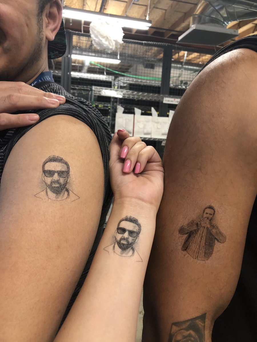 looking4crissy's tweet photo. "I Want To Take His Face..” this thing is never coming Off 😉🥁 #NicholasCage #unbearableweightofmassivetalent https://t.co/VpVz7XZwNp