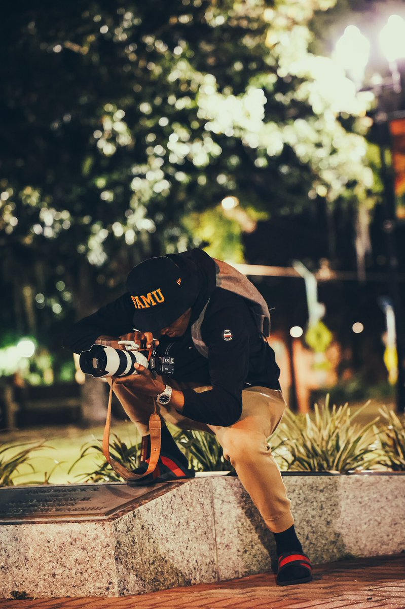 ItsNickFam's tweet photo. The shooter                        The Shot 
#FAMUGrad 📸 https://t.co/xwPbjLo2em
