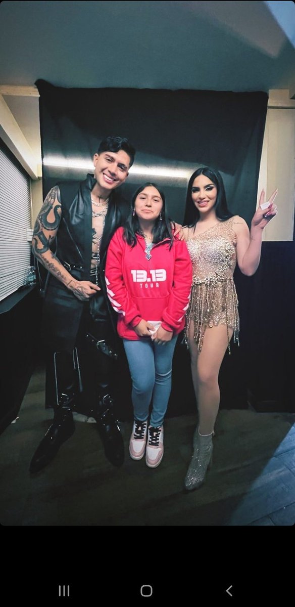 jukilop_chileee's tweet photo. @KimberlyLoaiza_ Todo fue muy rapido, pero les pude decir que los amo😭, gracias por cumplir mi sueño❤
#jukilop #1313tour #conciertochile https://t.co/38xBTjZFAR
