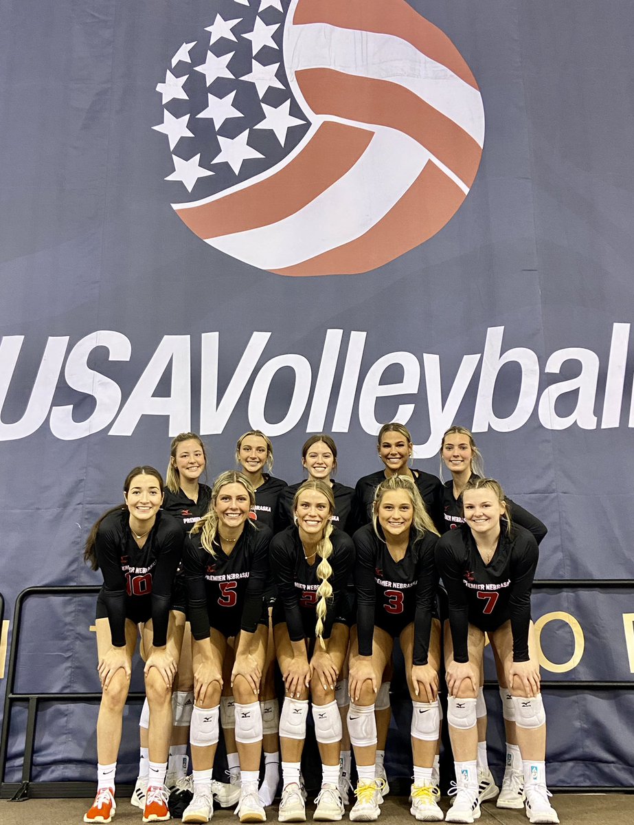 Proud of this group of girls and what they have accomplished over their club years at Premier! We look forward to following you all in your next chapter! 

#PremierPROUD | #SeniorSunday