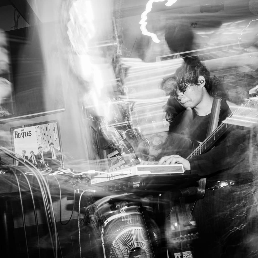 amera_ph's tweet photo. 04-23-22

"Meet me by the Curbside" Amygdala Single Launch Gig

📷Bigshots Productions https://t.co/jaIV8ZXuFe