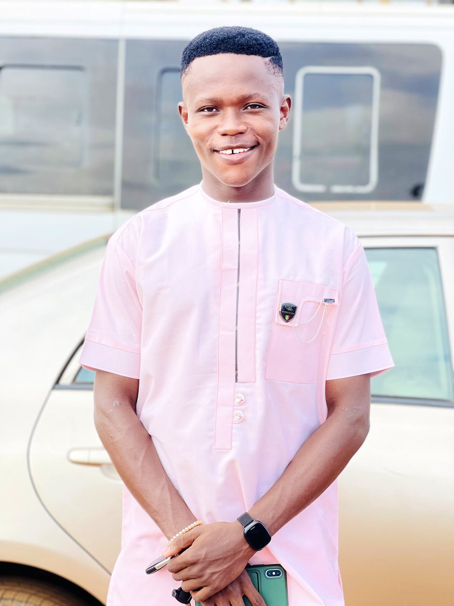 OluaKaka's tweet image. Happiest birthday 🎂 to me,new limits and new doors I pray for,may God give me the ability to climb up the ladder to the very top🎉🎊