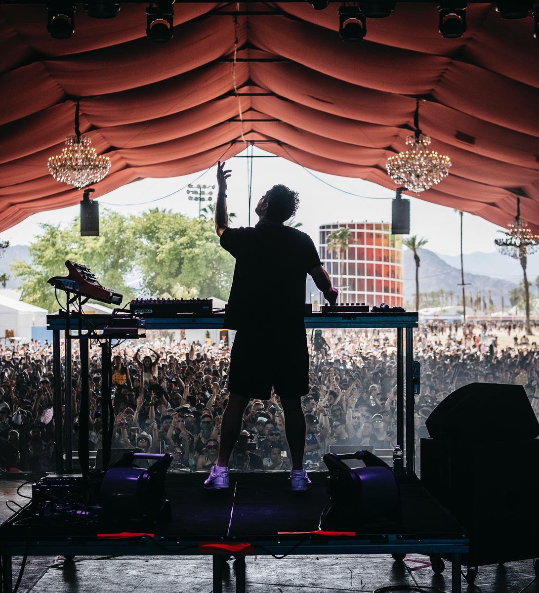 Can’t believe that vibe <a href="/coachella/">Coachella</a> weekend 2 <a href="/patstevophoto/">Pat Stevenson</a>