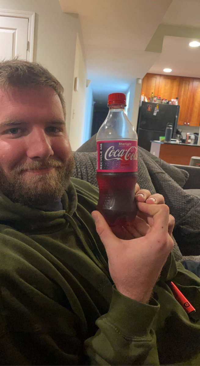 ChewRedman's tweet image. Lazy Sunday with the roomie @_cool_hands. Enjoying the new Starlight Limited Edition @CocaCola. They simply can’t miss.