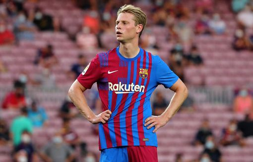 ManUtdMEN's tweet photo. United 'willing to offer' Marcus Rashford and Alex Telles for Frenkie de Jong #mufc https://t.co/Se8j10Rgbk https://t.co/OaZXYhSvTn
