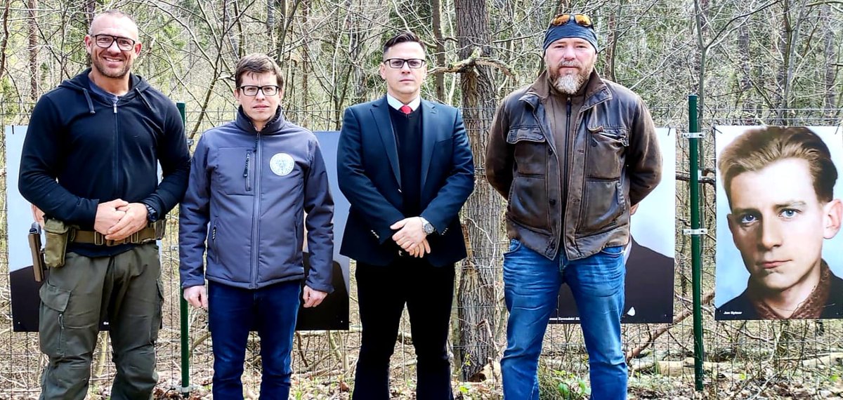 IPNGdansk's tweet photo. Delegacja #IPNGdańsk na czele z dyrektorem, dr. Pawłem #Warot.em spotkała się z przedstawicielami Ośrodka Szkoleniowo-Edukacyjnego Strzelnica Playground.
Celem spotkania było nawiązanie współpracy na rzecz edukacji patriotycznej. 🇵🇱 https://t.co/BuEatJeWz1