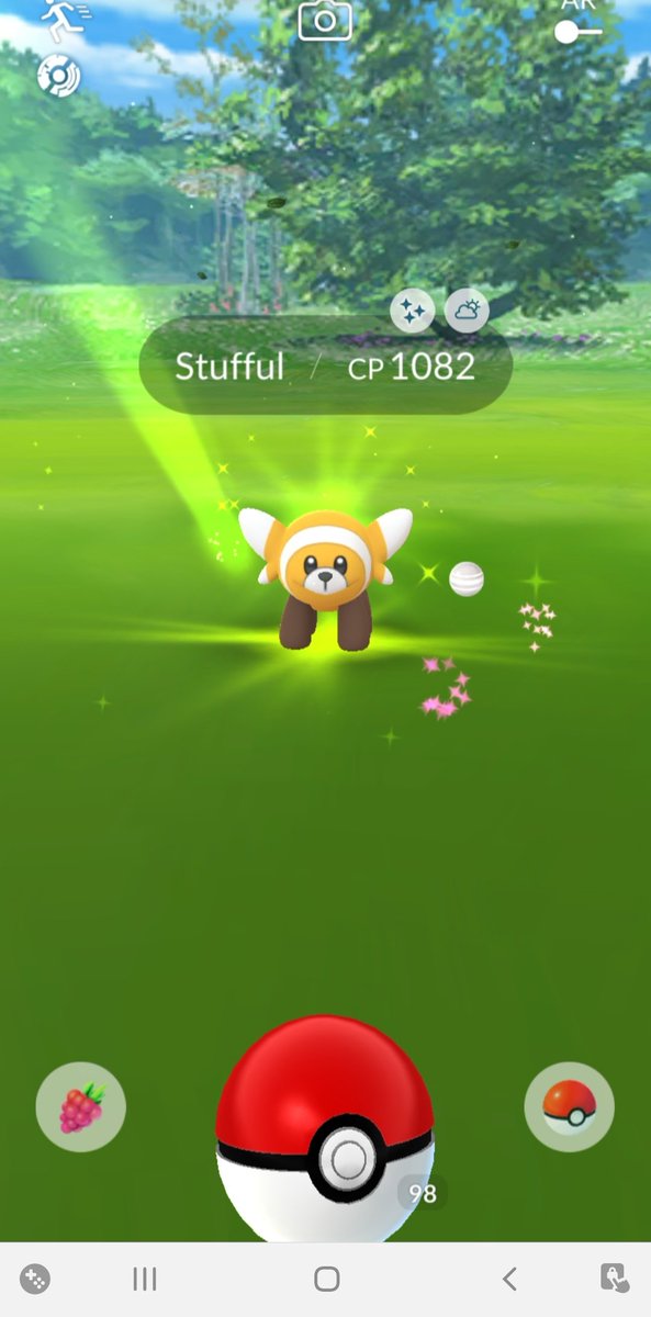 Hall0w0lf's tweet photo. @PokemonGoApp First one to catch! https://t.co/6E4KnMFutH