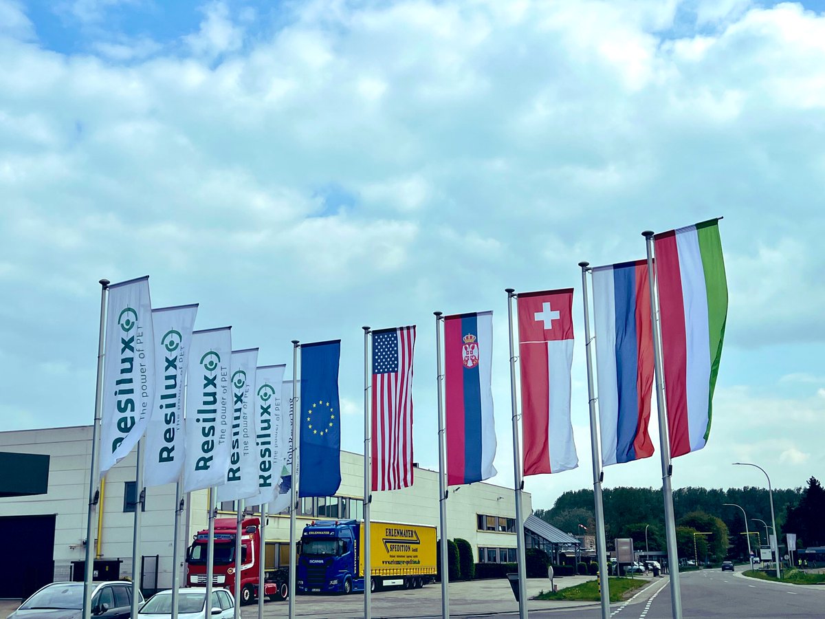 tamasivankovacs's tweet photo. Excellent visit in the #Resilux factory in #Wetteren meeting Peter De Cuyper, #Belgian co-CEO & Árpád Somlai, MD Central Europe. #PET & preforms manufacturer Resilux, one of our most prominent Belgian 🇧🇪 investors, has been operating production capacity in #Hungary 🇭🇺 since 2002. https://t.co/n7sauPJdAT