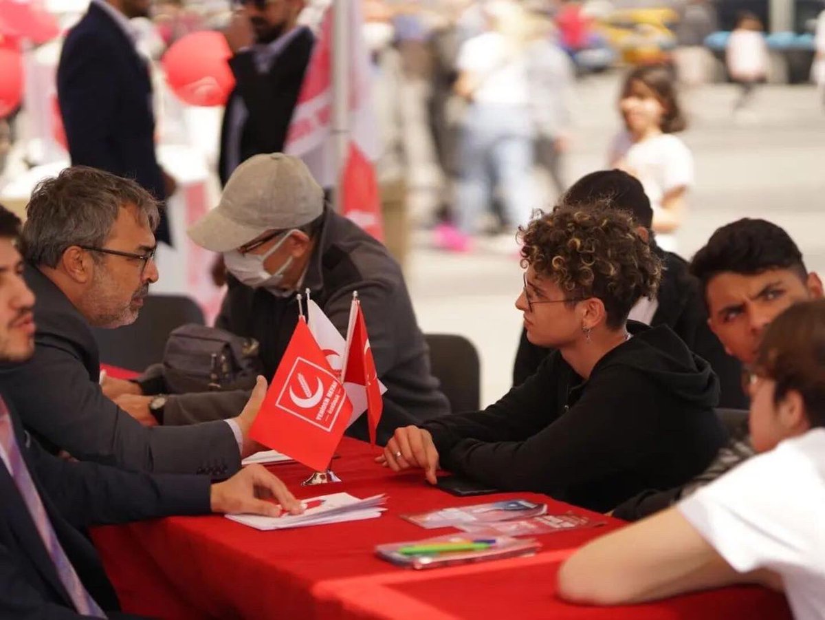 This weekend, under the leadership of Fatih Erbakan, the field work carried out with our Vice Presidents Zafer Emanetoğlu, Erkan İlyas Helvacı and Hüseyin Terzi was met with great enthusiasm and concluded with the registration of a magnificent number of members.