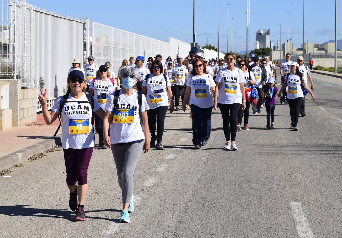 AytoLasTorresC's tweet photo. Las Torres de Cotillas recauda cerca de 1.500€ para #Ucrania con una gran jornada deportiva solidaria. Tuvo lugar ayer en el parque de la Emisora, participaron unas 300 personas y los fondos serán gestionados por Cruz Roja Internacional ➡️ https://t.co/E04acbT4SQ https://t.co/4eIuQmcvvg