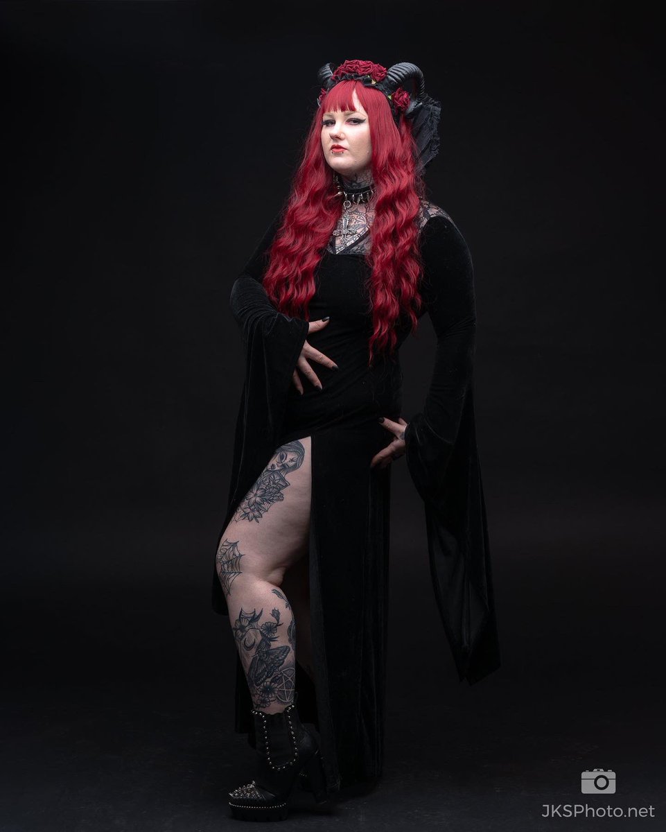 jksphoto1's tweet photo. Was awesome to meet up and shoot with Crimson this weekend.
Arranged for her to come over to the studio for another instalment in my #projectink series of images.
I love her style so also asked her to bring a selection of gothic looks along. https://t.co/Q37DdESlNn