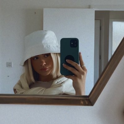 Holls_Freeman's tweet photo. #NewProfilePic https://t.co/B7JY4amYKz