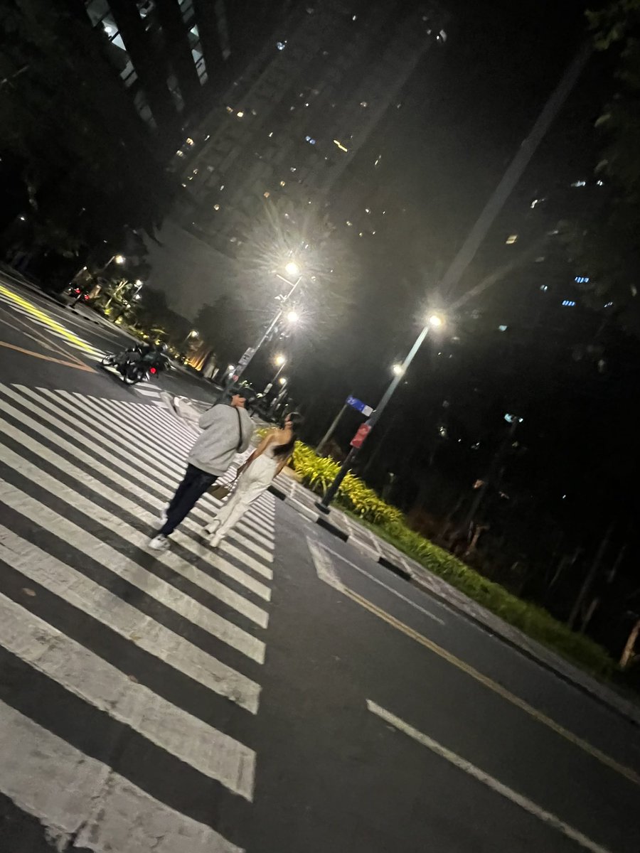 ncomiajr's tweet photo. baka bgc aesthetic yan @francinecarreld 

NEXT TIME WITH U @/KUYA FRANCIS
(totropahin po) https://t.co/qCgdIRDXV1