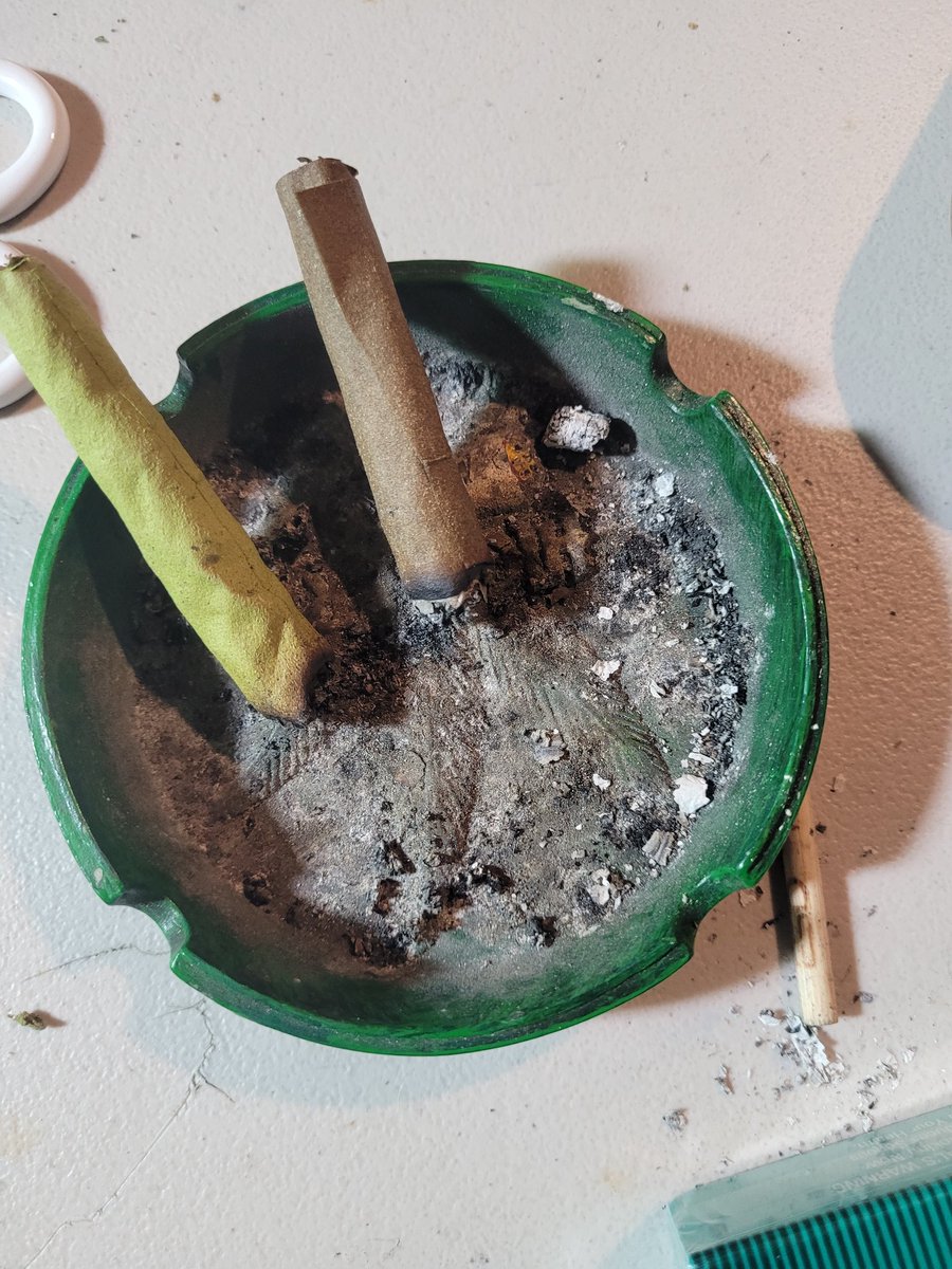 traplythmusic's tweet image. #2blunts cause I loss 2 to 
This #hood #shit 
#mymusic going 2 get #myteam
#out #rip #2