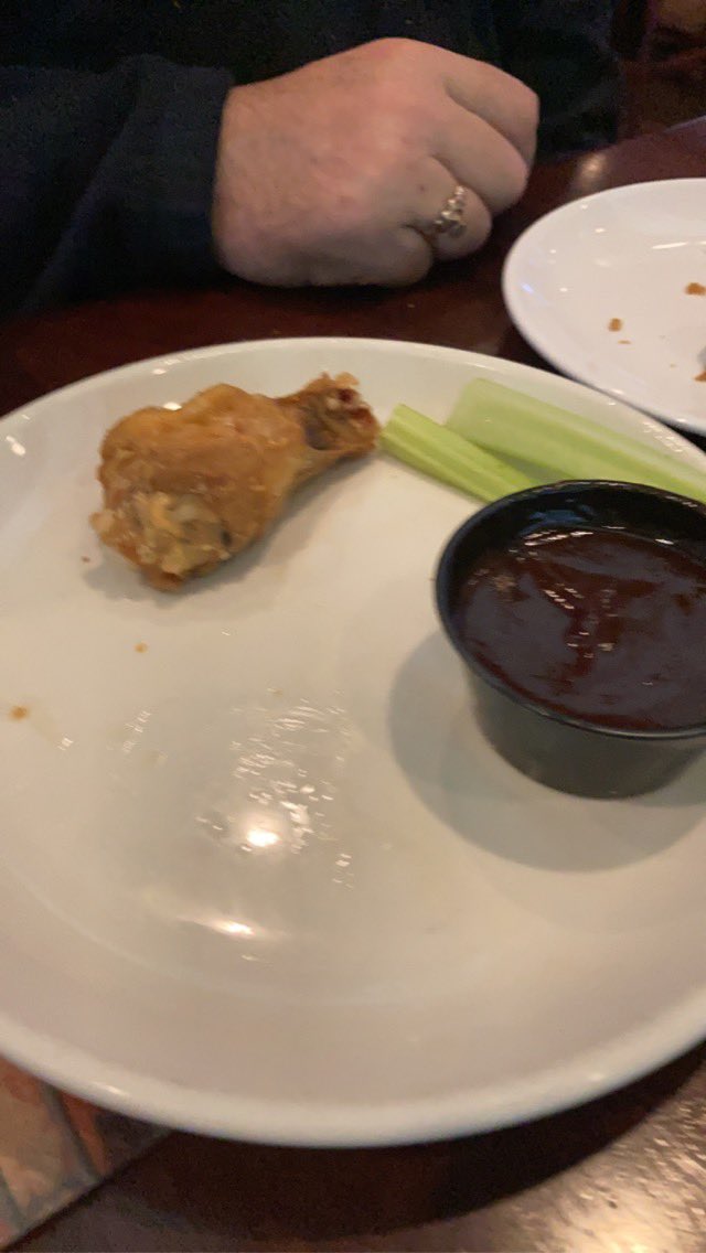 SueMo428dog's tweet photo. Some times “ice cream for breakfast” good cause, and you just eat bad the rest of the day.😳🙂😉☀️#sundayfunday #grateful #castleisland #sullivans #goodcompany #Braintree #foleysicecream #sweetcaroline #bestserver🥇 https://t.co/cHFgQ2FVyE