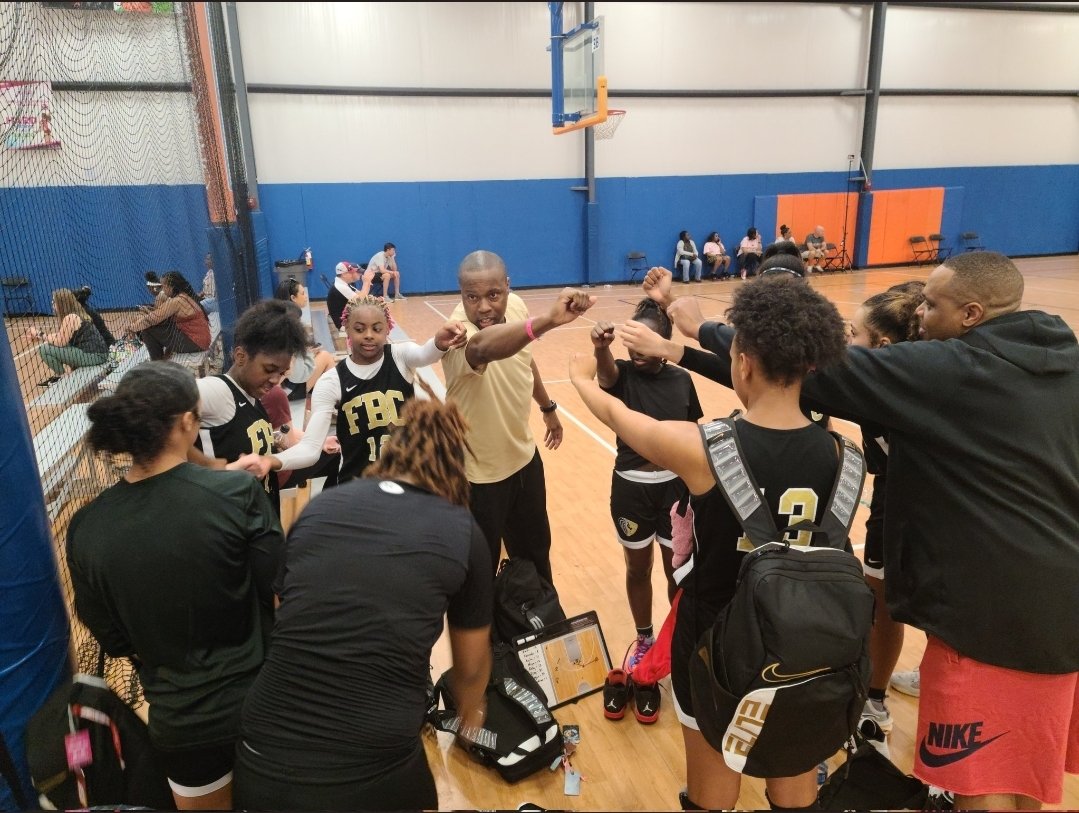 fbcnashvilletn's tweet photo. FBC Nashville in Charlotte ,NC had an amazing showing. Team bonding off and on the court. Love these ladies. Overall as a program we went 12-4. Can't be more proud of these ladies. Thanks @InsiderExposure for an amazing event and having us. https://t.co/MSJOKgd13b