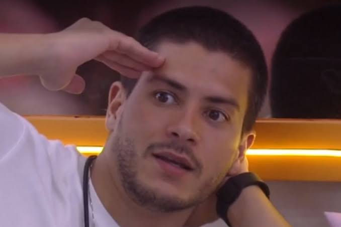 Tuka_r's tweet photo. O VT de campeão levou o programa nas costas e os amigos pra final respeita que é ele e a sua padariaaaa #ArthurcampeaoBBB22 https://t.co/R4KBxUwked