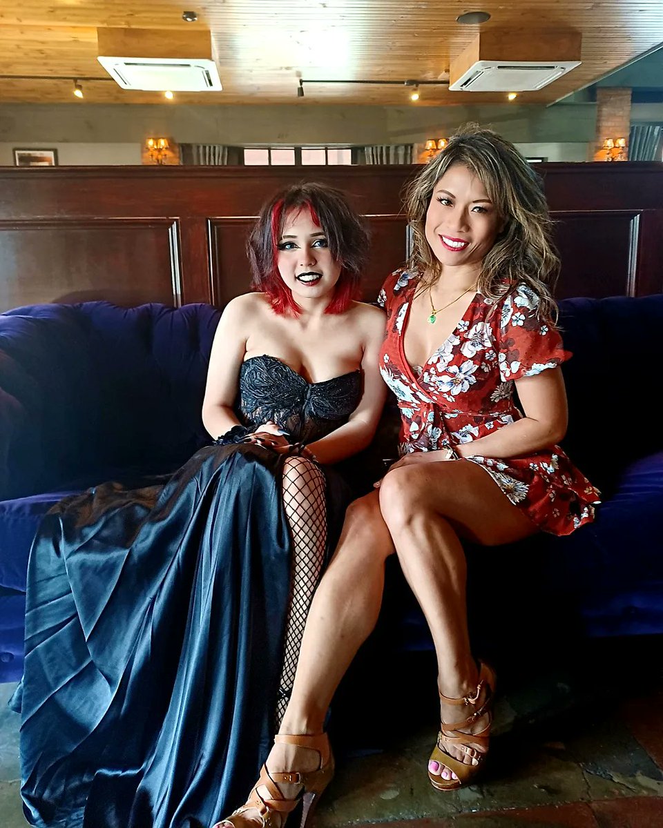 djexgirl's tweet photo. Oh my where has the time gone??! My beautiful sweet baby Yas 🥰🥰 #jrprom #prom2022 #shegotitfromhermama 😍😍 https://t.co/frIkbVBz7X