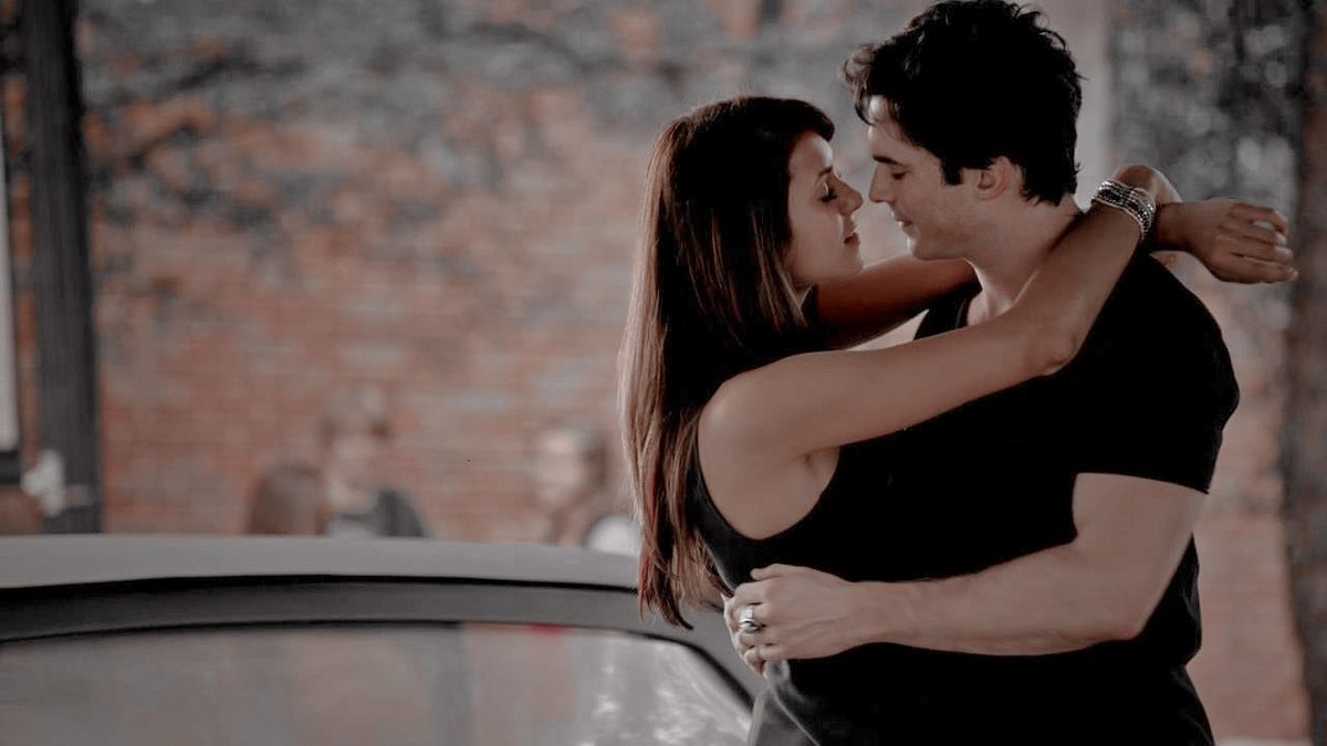 Damon and Elena's cute moments during season 5, image size:1200x675
