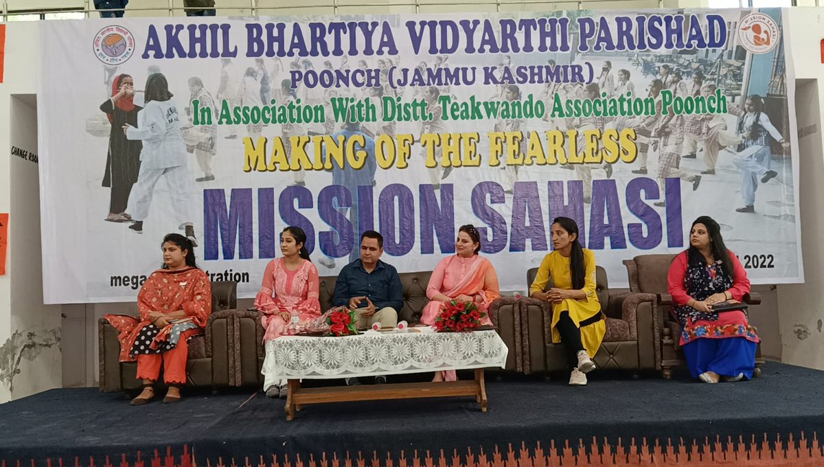 akshaypardhan9's tweet photo. #MissionSAHASI
पाकिस्तान से सटे सीमांत जिला पूँछ में मेगा डेमोंस्ट्रेशन के साथ ABVP POONCH इकाई द्वारा आयोजित कार्यक्रम मिशन साहसी का समापन हुआ
#makingofthefearless https://t.co/AJOwUoB463
