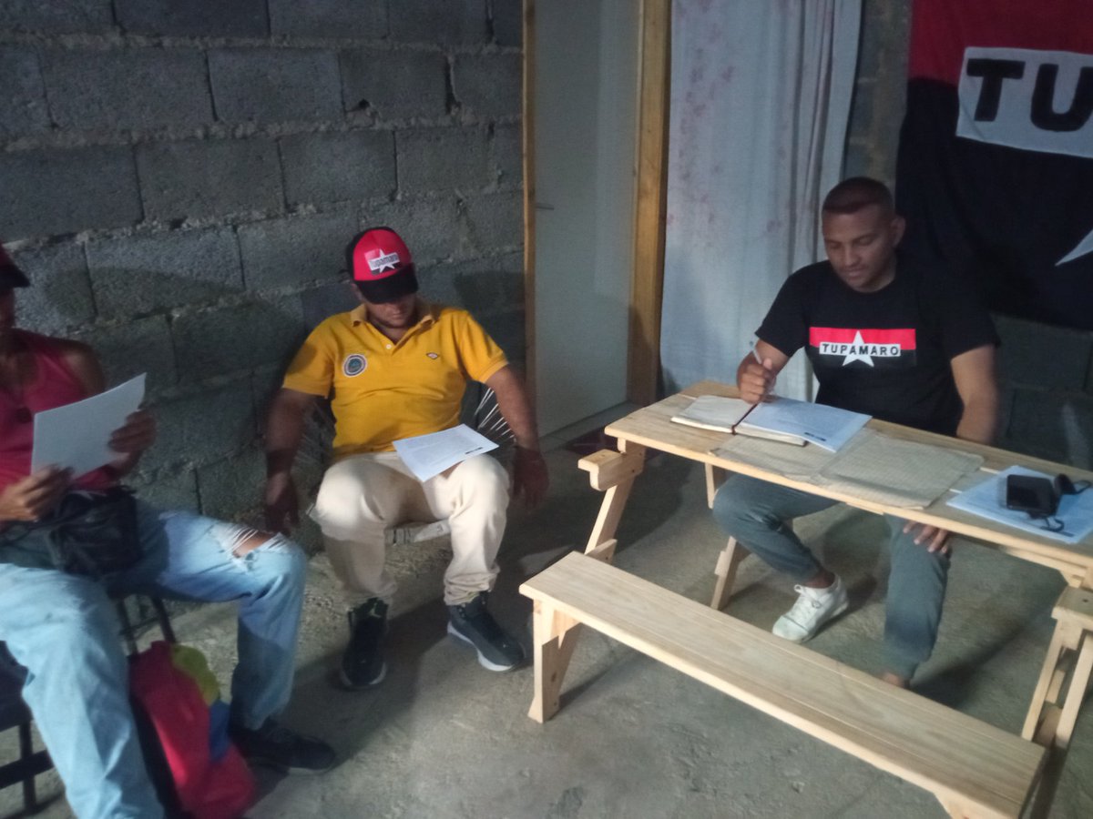 ospinomrt2's tweet photo. #24abril| Reunión Operativa de la estructura Municipal Ospino, todo para el avance y definir detalles como organización.
Seguimos trabajando para un bienestar colectivo. 

Nosotros venceremos.....!
#LaEraRebelde
#DiosAmaYGuia

@NicolasMaduro @TupamaroMRT 
@WBenavides_MRT https://t.co/WwhJhJYpxX