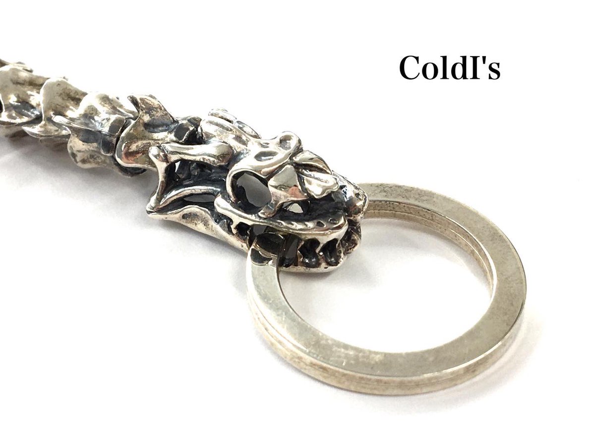 PierceShop0501's tweet photo. キーチェーンにもこだわりたい方必見です😻スネークスケルトン🐍
#名古屋 #大須 #ピアスショップ #ピアス #ボディピアス #名古屋ボディピアス #大須ボディピアス #シルバー #シルバーアクセサリー #PierceShop #pierce #bodypierce #bautizo #pierceshop #バウティーソ #Bautizo #silver925 #coldis https://t.co/MSYadjTHg2