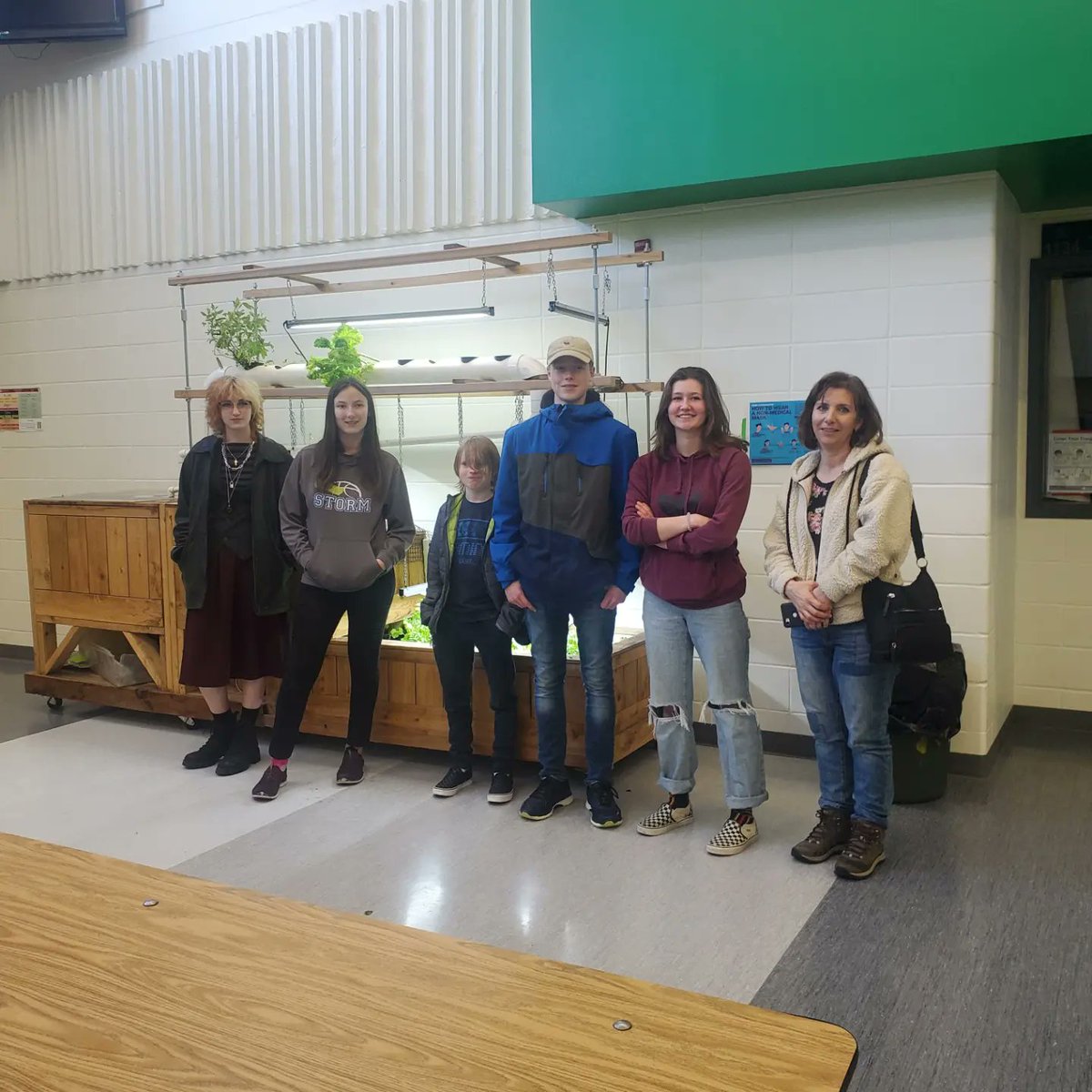 LCHSEcoVision's tweet image. We had a 4H club come for a tour at a school, they loved it!!